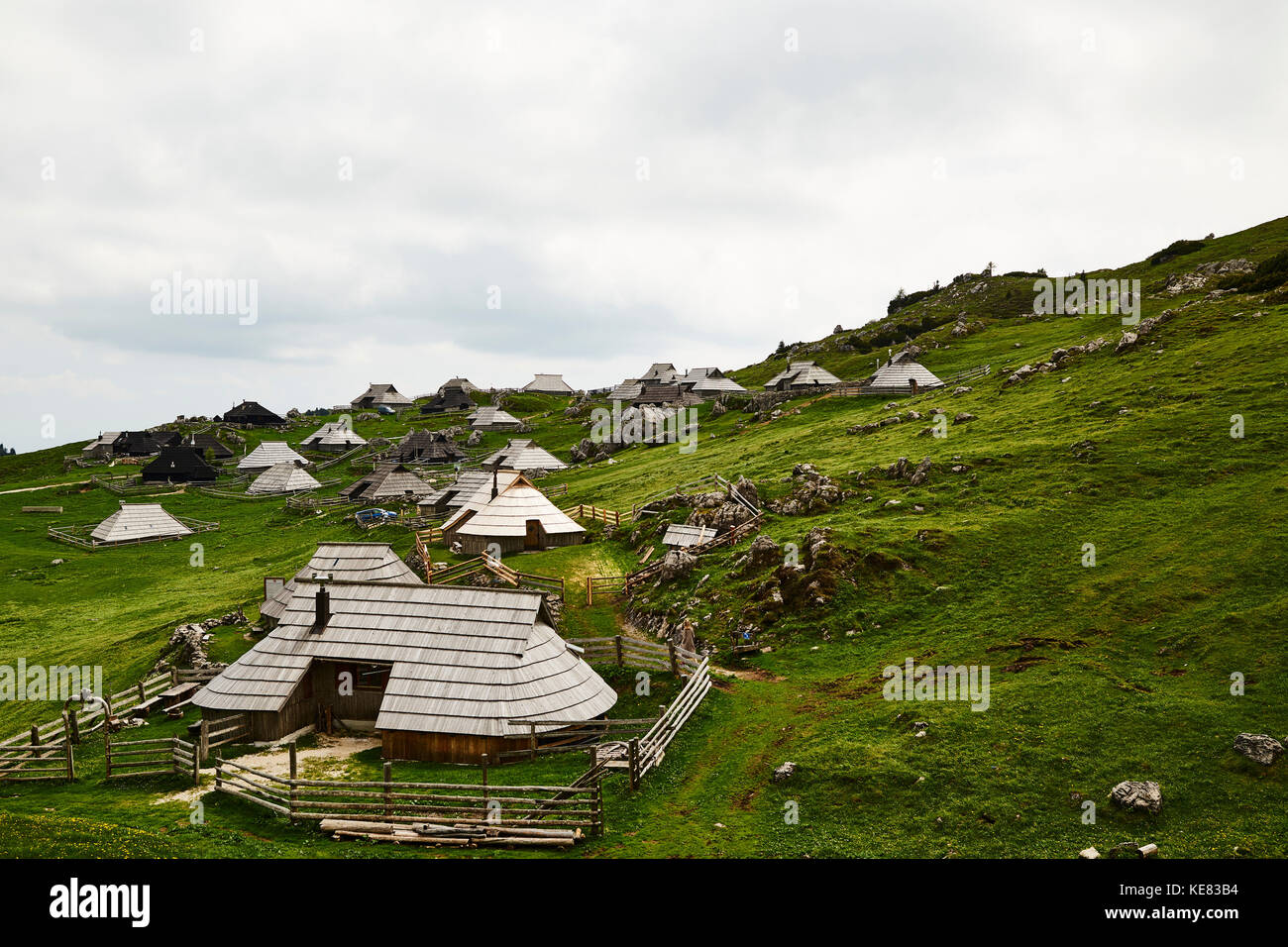 Hirte Hütten Im Kamnik - Savinja-alpen; Slowenien Stockfoto