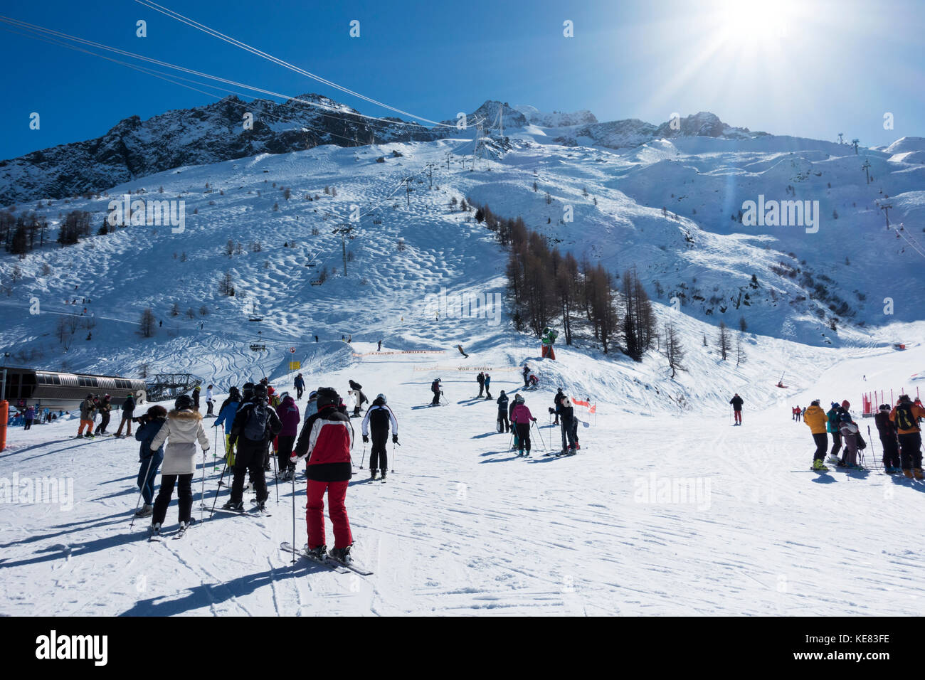 Skifahrer im Skigebiet, Aiguille Ges Grands Montets, Chamonix, Frankreich Stockfoto