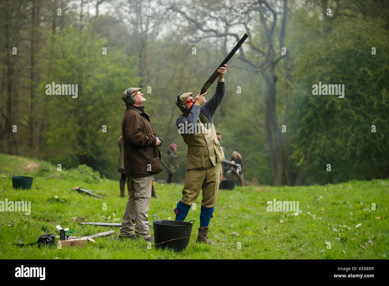 Tontaubenschießen in ländlicher Lage Stockfoto