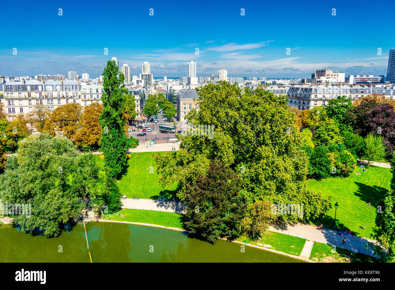 Buttes-Chaumont Park in Paris. Stockfoto