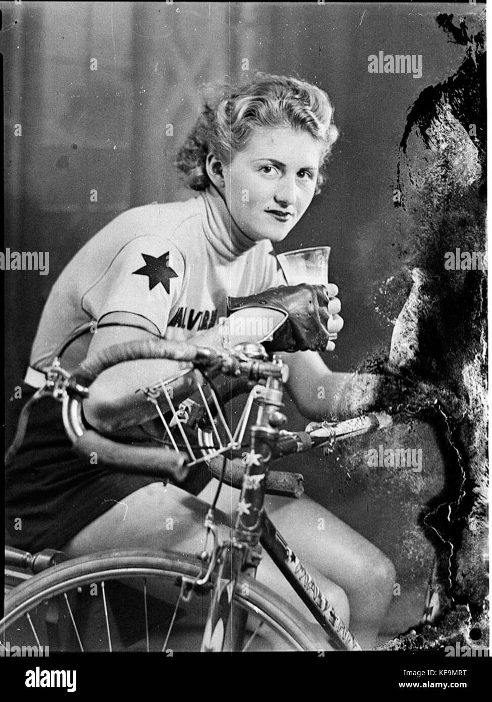 52050 Joyce Barry Werbung für Milch Board Stockfoto