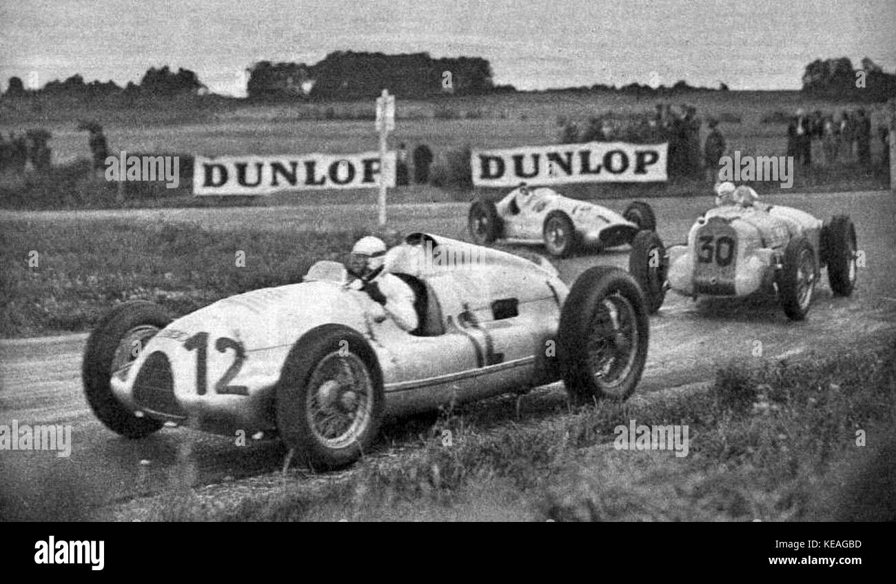 Grand Prix de l'ACF 1939, Muller futur Sieger Coupe devant Dreyfus et von Brauchitsch, au Tournant de Thillois Stockfoto