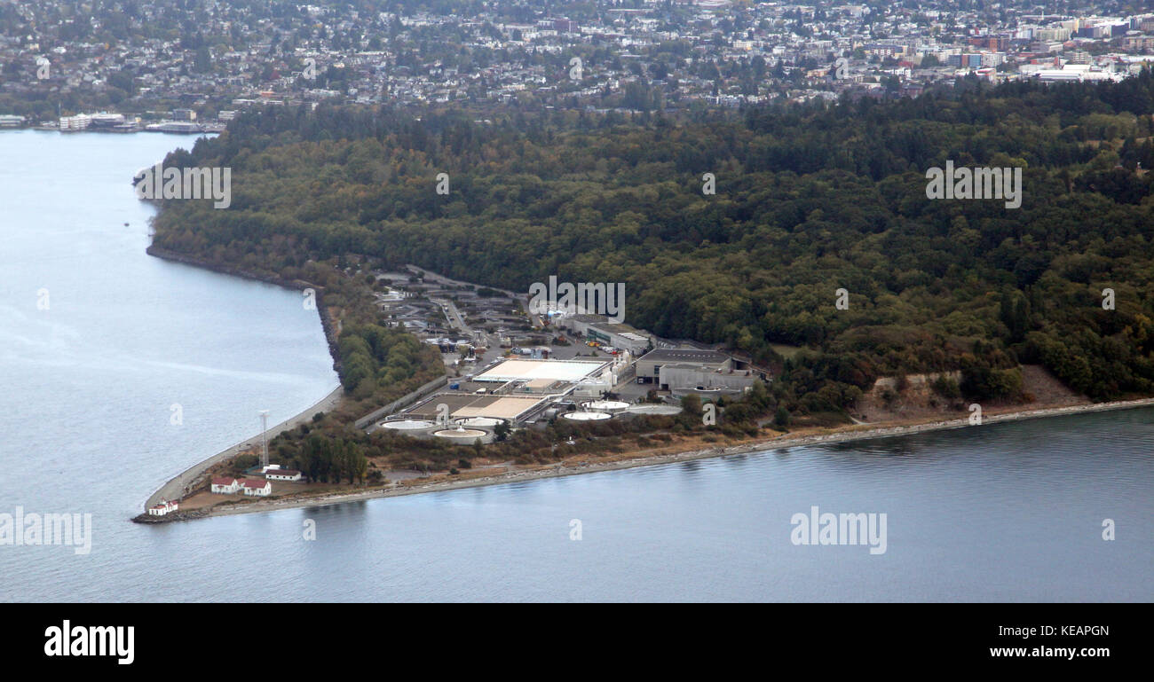 Luftaufnahme von West Point Kläranlage & Discovery Park, Seattle, Washington, USA Stockfoto
