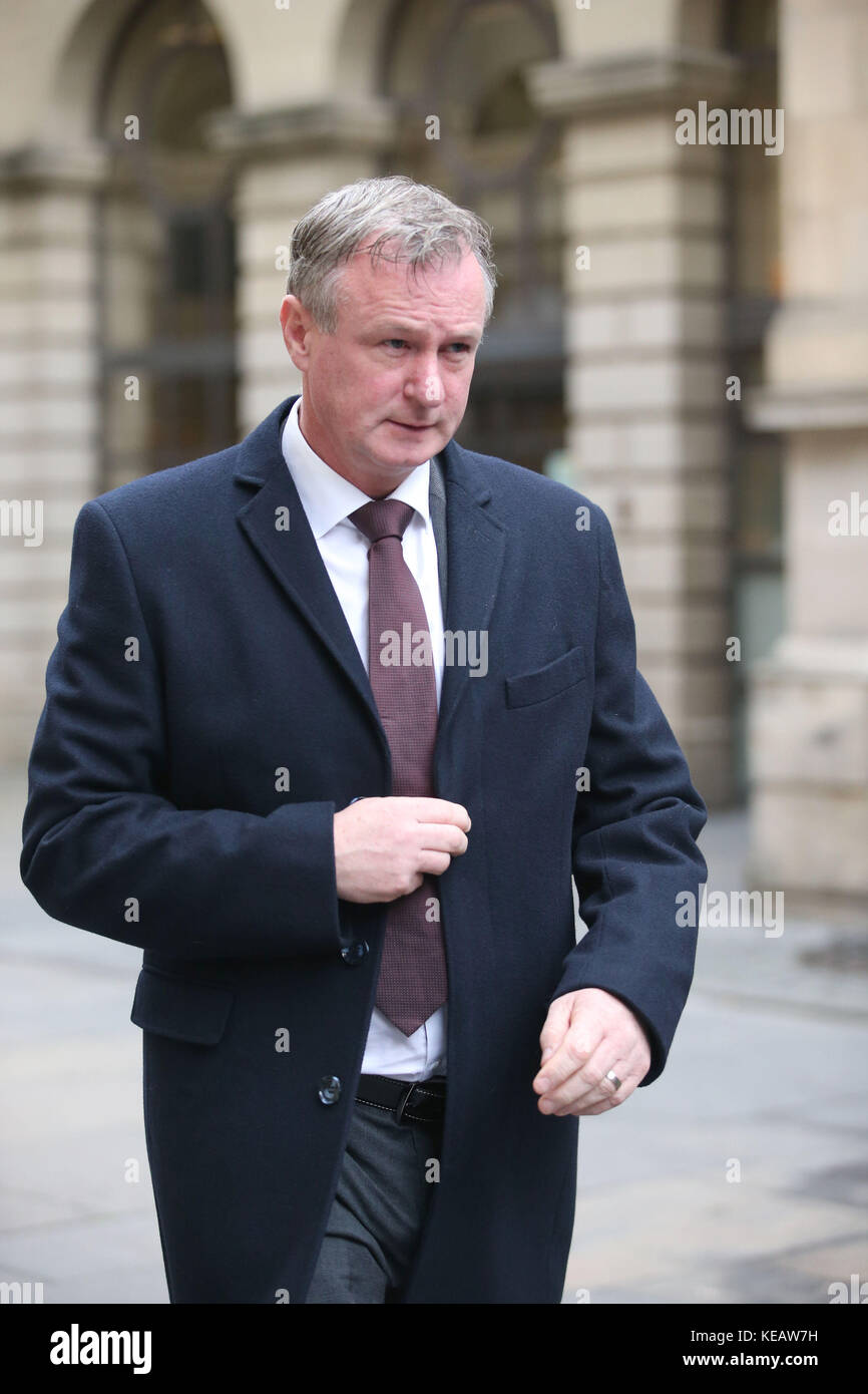 Der nordirische Fußballmanager Michael O'Neill verlässt das Edinburgh Sheriff Court, wo er sich schuldig bekannte, am Steuer zu trinken. Stockfoto