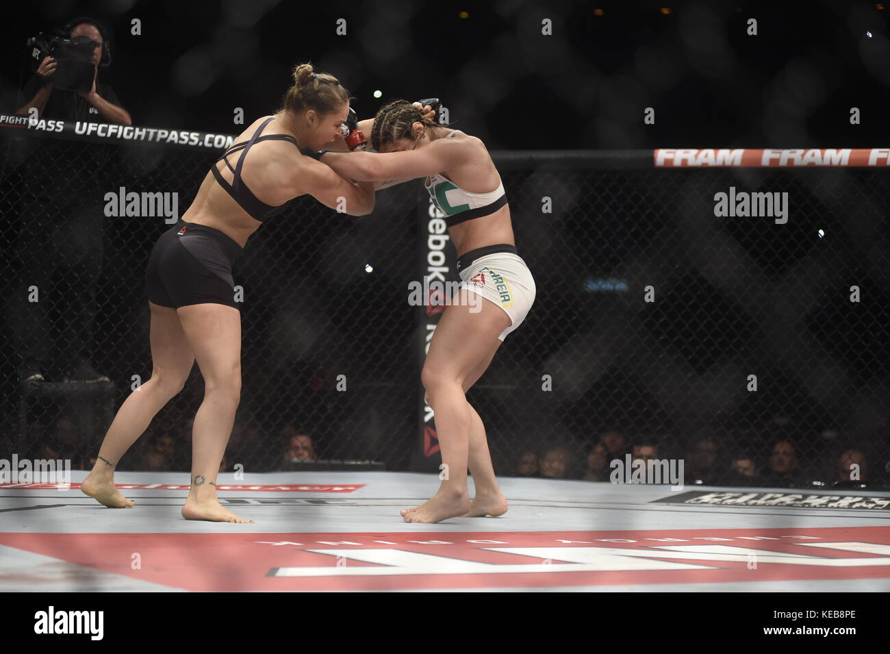 Rio de Janeiro - Brasilien vom 31. Juli 2015, Ronda rousey, der Ufc Fighter bethe Correa in Ufc 190 Stockfoto