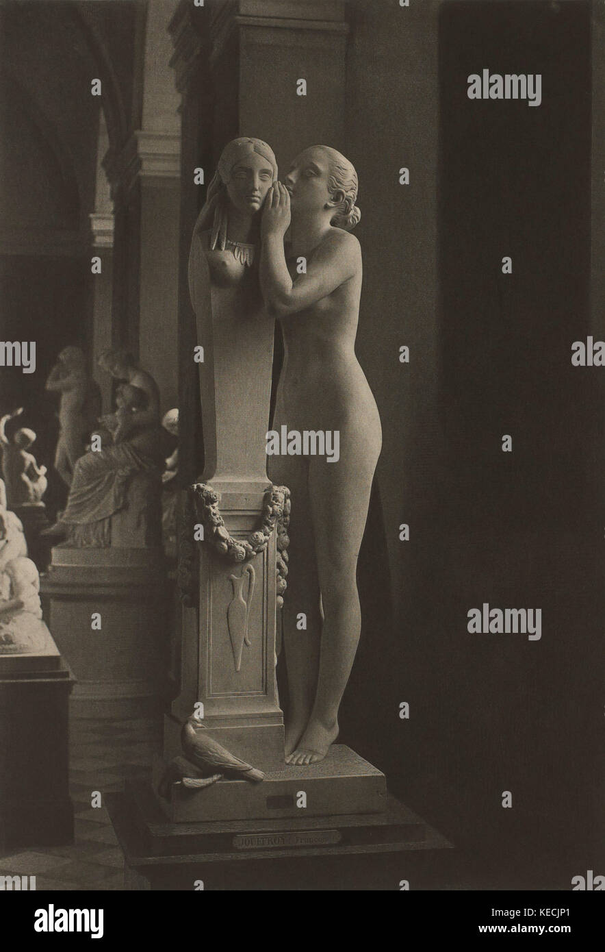 First Secret vertraute Venus, Premier Secret Confié à Vénus, Photogravure Print aus der Originalskulptur von Francois Jouffroy, The Masterpieces of French Art von Louis Viardot, Published by Gravure Goupil et Cie, Paris, 1882, Gebbie & Co., Philadelphia, 1883 Stockfoto