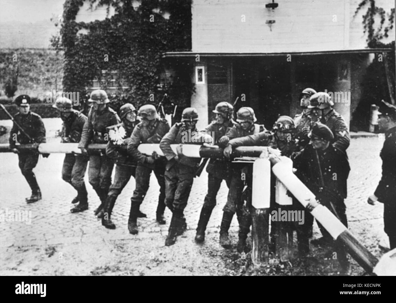 Polnische grenztruppen SchwarzweißStockfotos und bilder Alamy