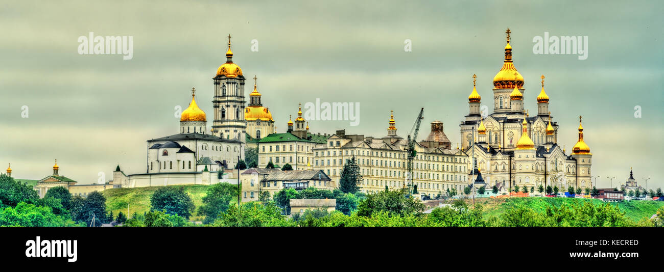 Panorama der Heiligen 1352 pochayiv Lavra, einem orthodoxen Kloster in der Oblast Ternopil in der Ukraine. Osteuropa Stockfoto