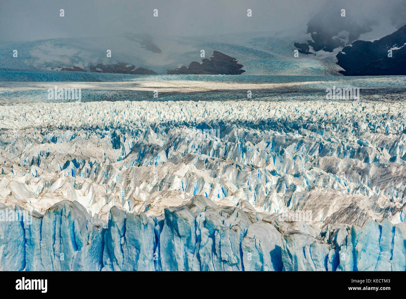 Spalten und Risse in den Perito Moreno Gletscher, Nationalpark Los Glaciares, Patagonien, Argentinien Stockfoto