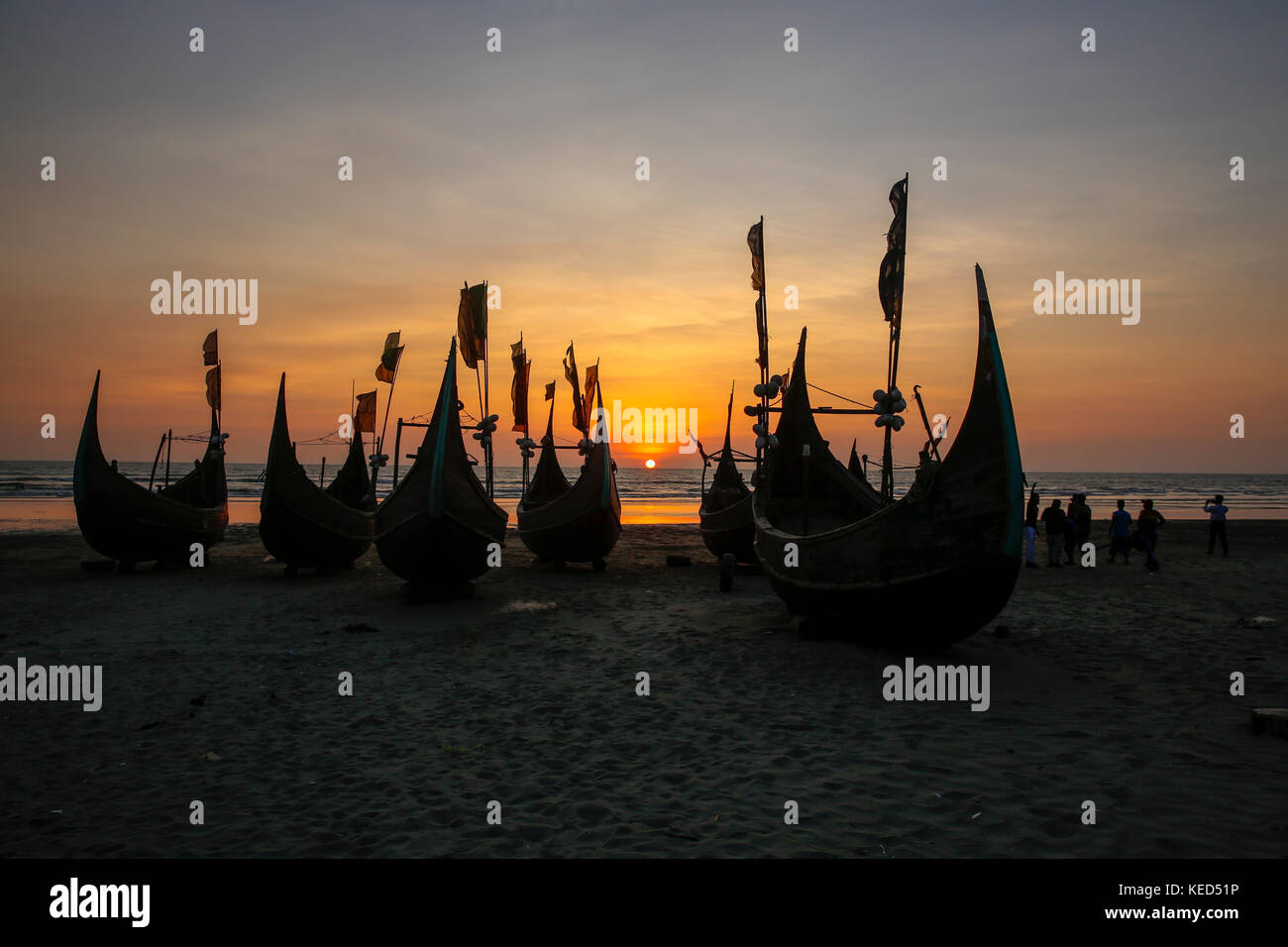 Sonnenuntergang auf der teknaf Meer Strand in teknaf in Cox's Bazar. Bangladesch Stockfoto