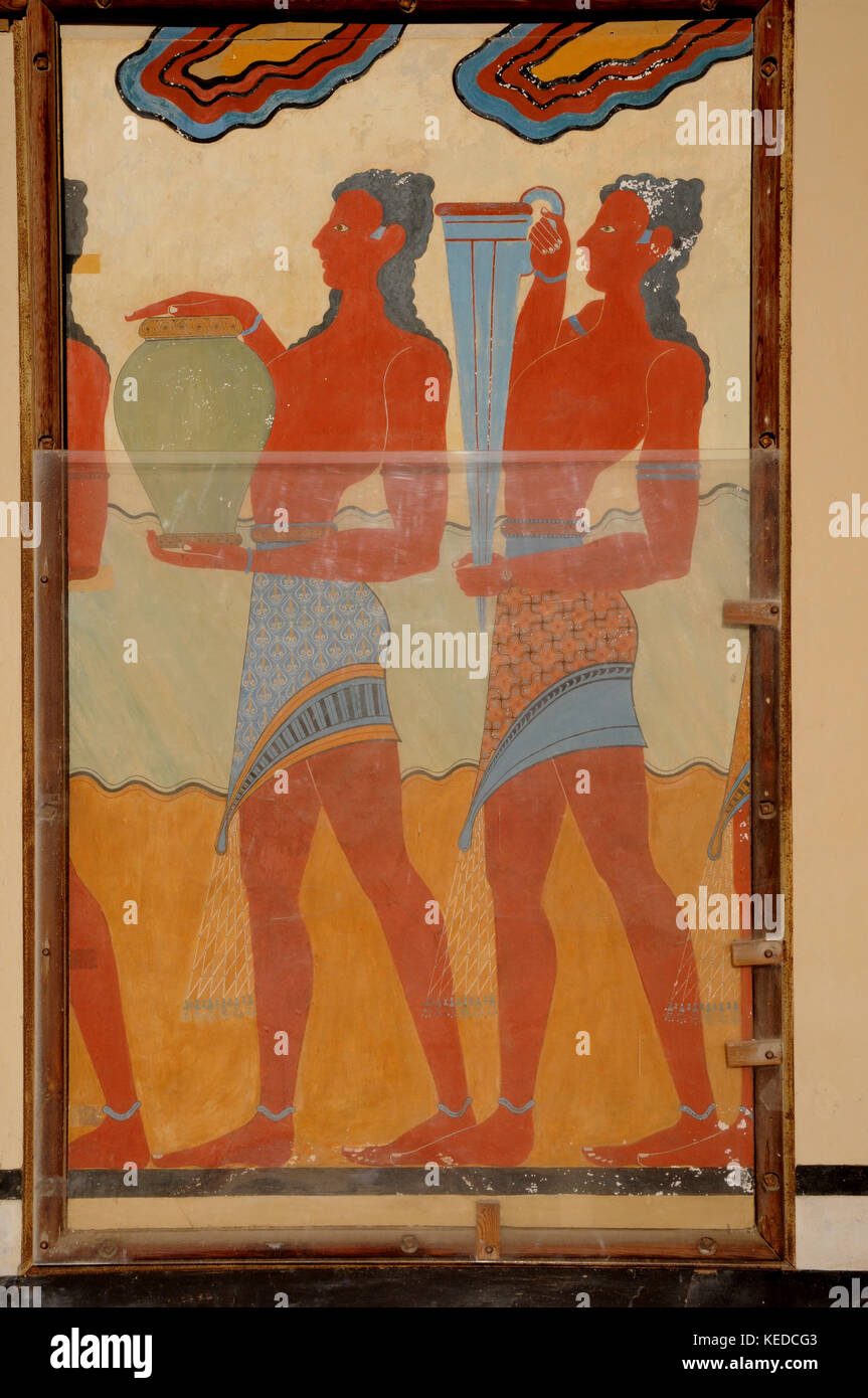 Cup träger Fresko aus dem Palast von Knossos auf der Insel Kreta. Das Fresko hat erhebliche Restortion und Interpretation unterzogen. Stockfoto