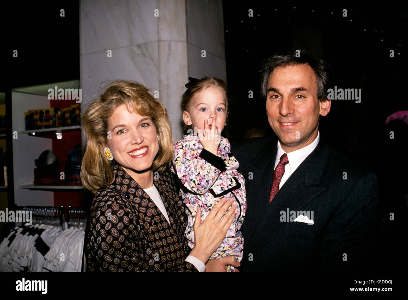 Paula Zahn mit ihrem Mann und ihrer Tochter Hayley 1991 RTTalesnick/MediaPunch Stockfoto