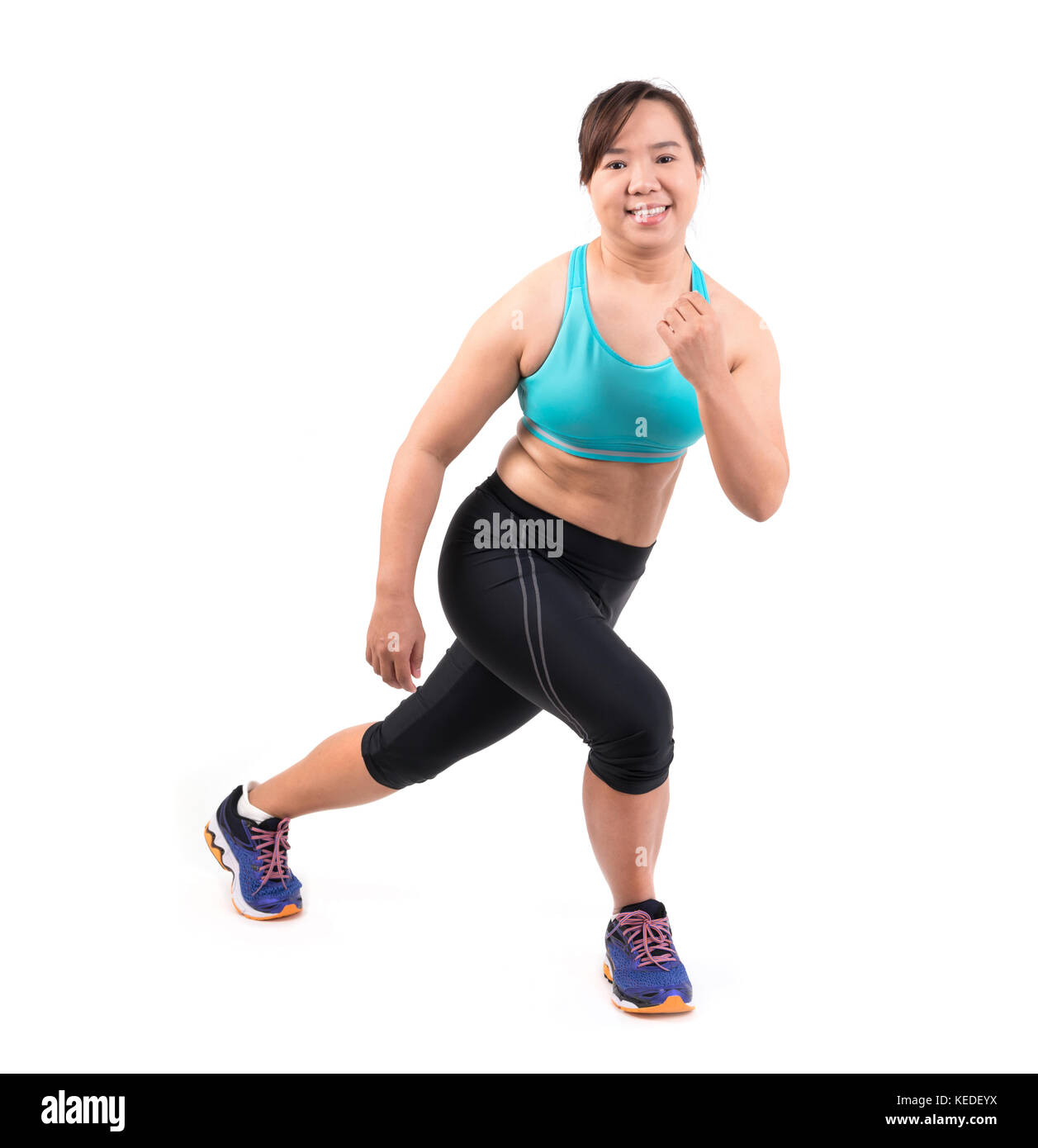 Mollige Frau tun Fitness auf weißem Hintergrund Stockfoto