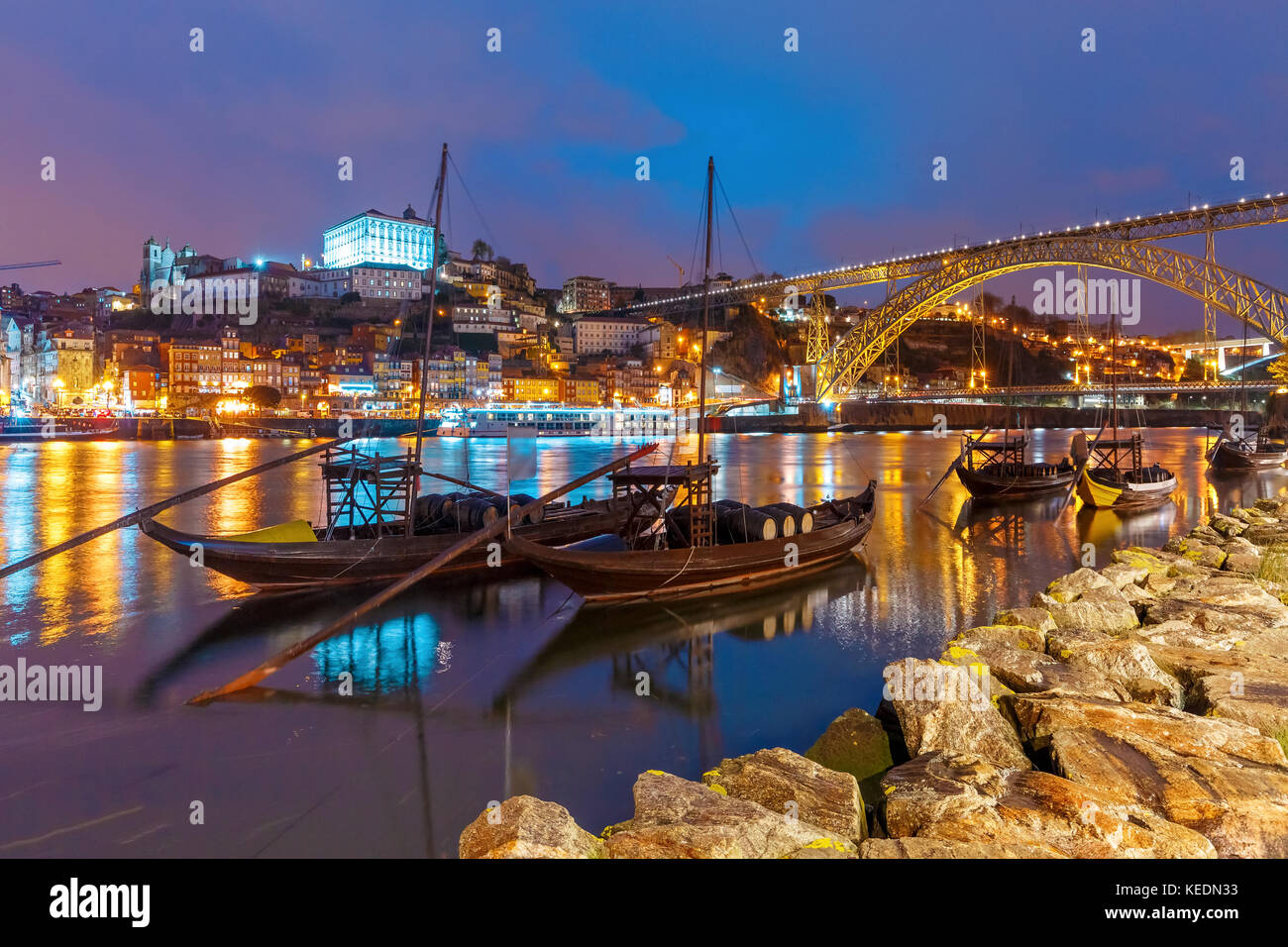 Rabelo Boote auf dem Fluss Douro, Porto, Portugal. Stockfoto