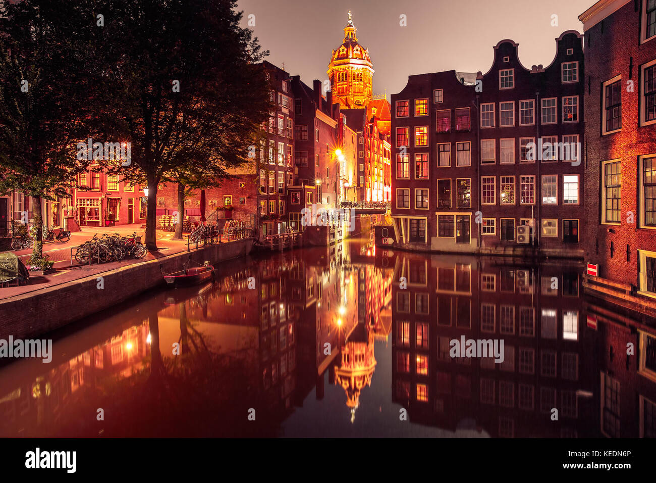 Nacht Amsterdam Rotlichtviertel de Wallen Stockfotografie  Alamy