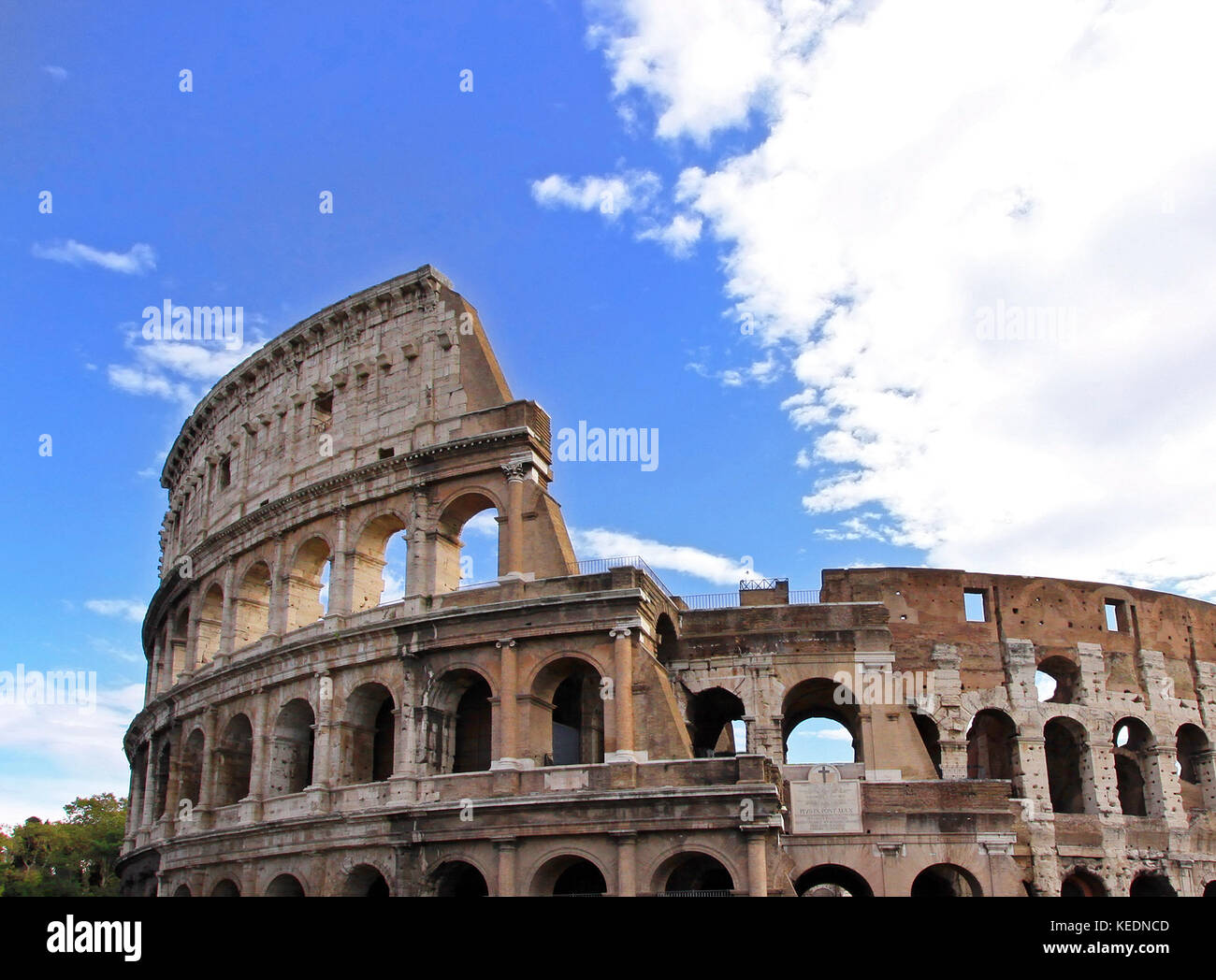 Berühmte italienische Touristenattraktion Kolosseum in Rom Stockfoto