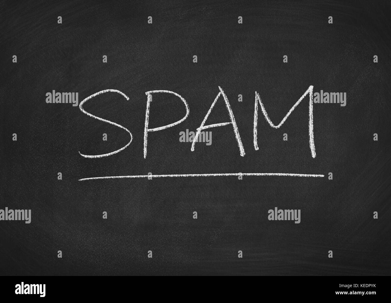 Spam Konzept Wort auf einer Tafel Hintergrund Stockfoto