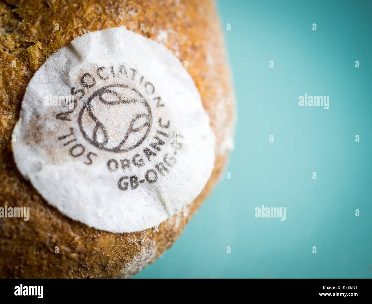 Soil Association zertifiziert/Beschriftet organisches Brot Stockfoto