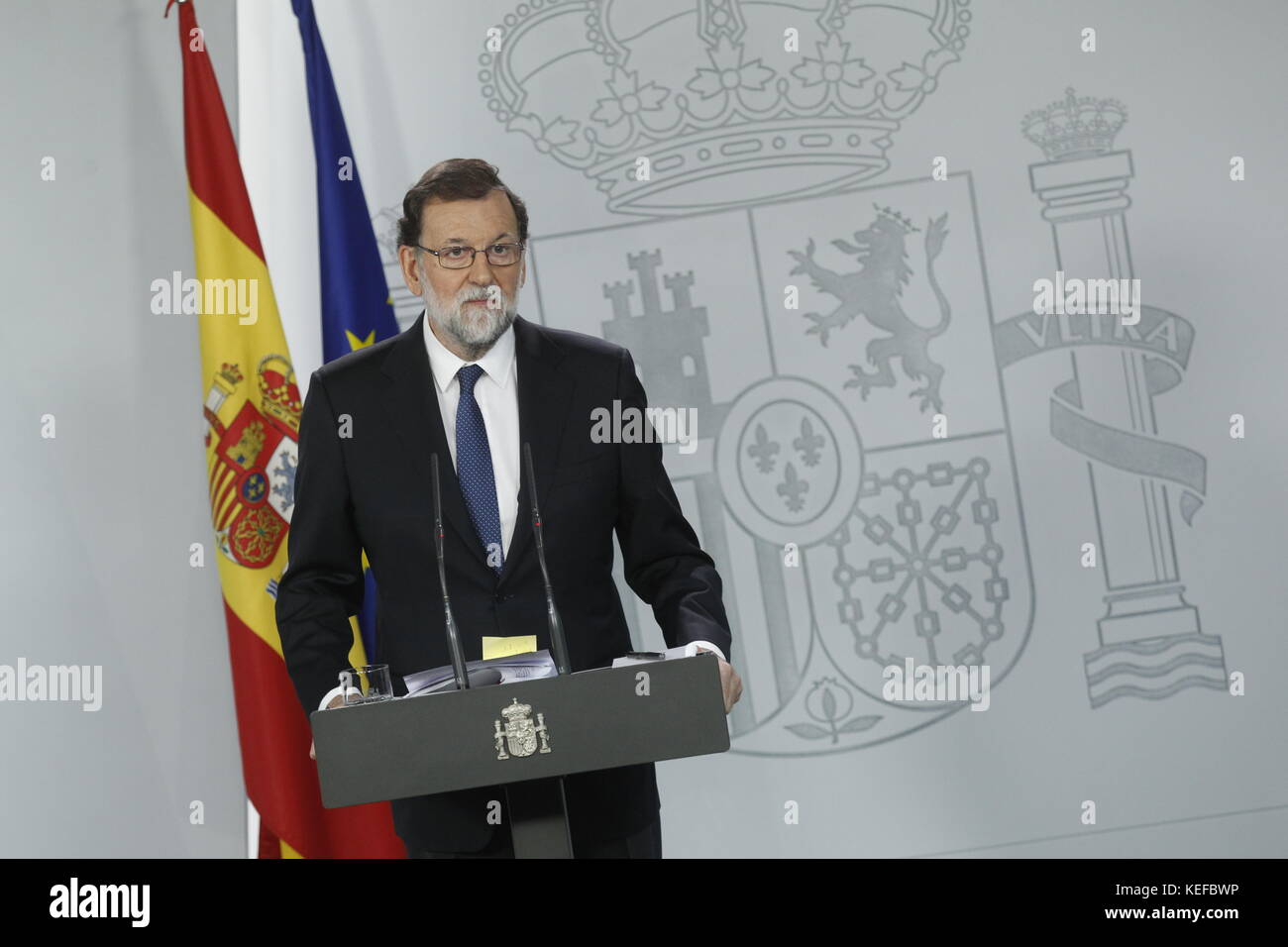 Madrid, Spanien. 21 Okt, 2017. Der spanische Premierminister Mariano Rajoy spricht während einer Pressekonferenz nach einem speziellen Minister Vorstandssitzung der 155 Artikel zu genehmigen Katalonien "unilaterale Unabhängigkeit Erklärung von Moncloa Palace in Madrid, am Samstag, 21, Oktober 2017 zu vermeiden. Credit: Gtres Información más Comuniación auf Linie, S.L./Alamy leben Nachrichten Stockfoto