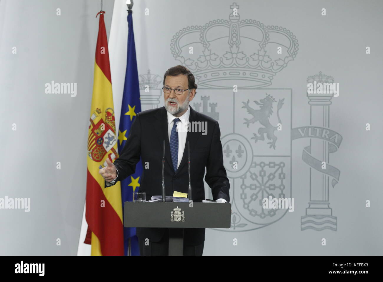 Madrid, Spanien. 21 Okt, 2017. Der spanische Premierminister Mariano Rajoy spricht während einer Pressekonferenz nach einem speziellen Minister Vorstandssitzung der 155 Artikel zu genehmigen Katalonien "unilaterale Unabhängigkeit Erklärung von Moncloa Palace in Madrid, am Samstag, 21, Oktober 2017 zu vermeiden. Credit: Gtres Información más Comuniación auf Linie, S.L./Alamy leben Nachrichten Stockfoto