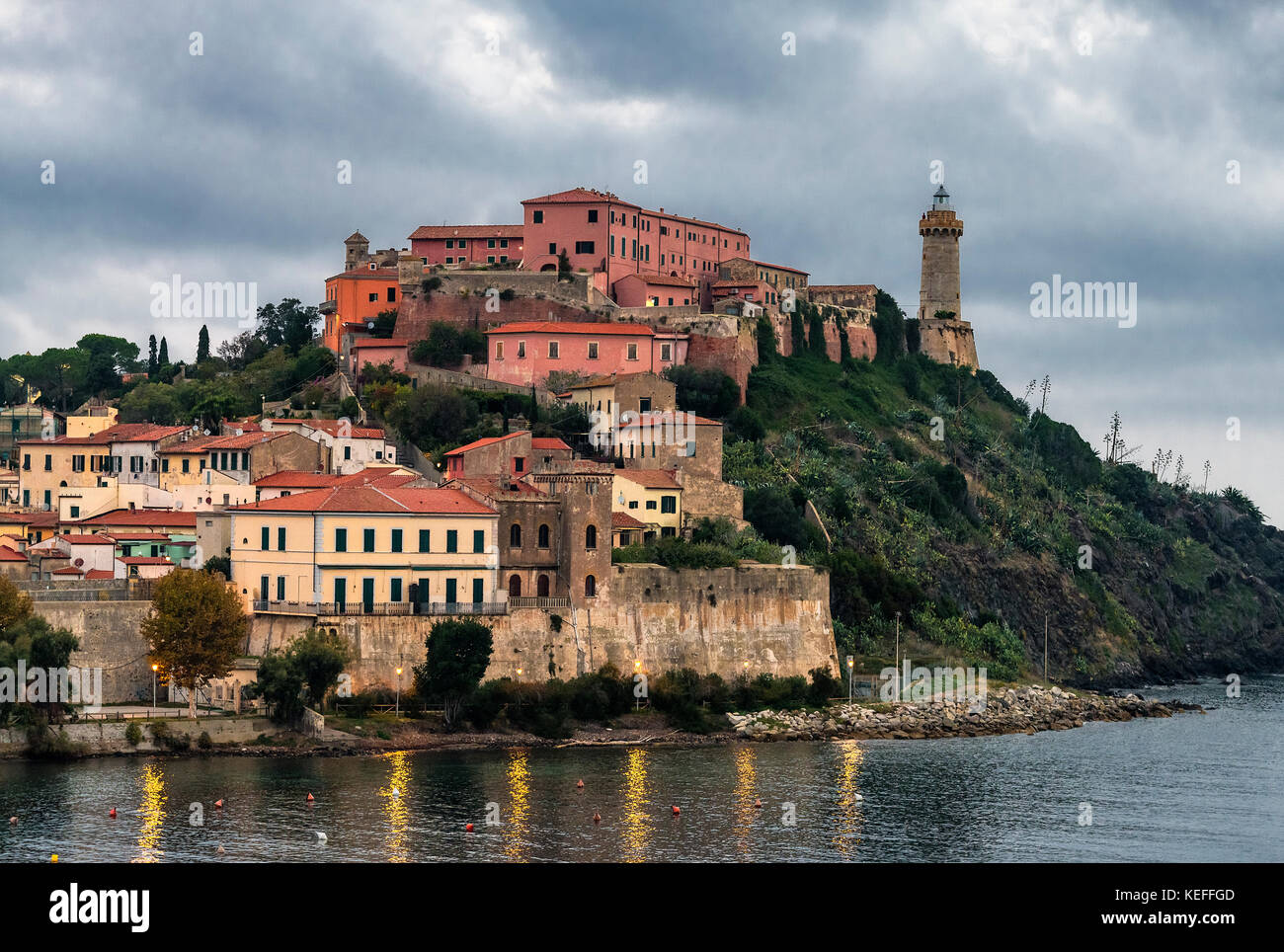 Blick auf den Hafen von Portoferraio, Insel Elba, Livorno, Italien. Stockfoto