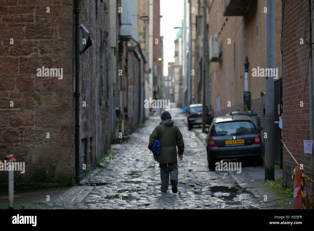 glasgow kopfsteingepflasterte Straßenszene in Perspective Bath Lane, Glasgow, Großbritannien Stockfoto