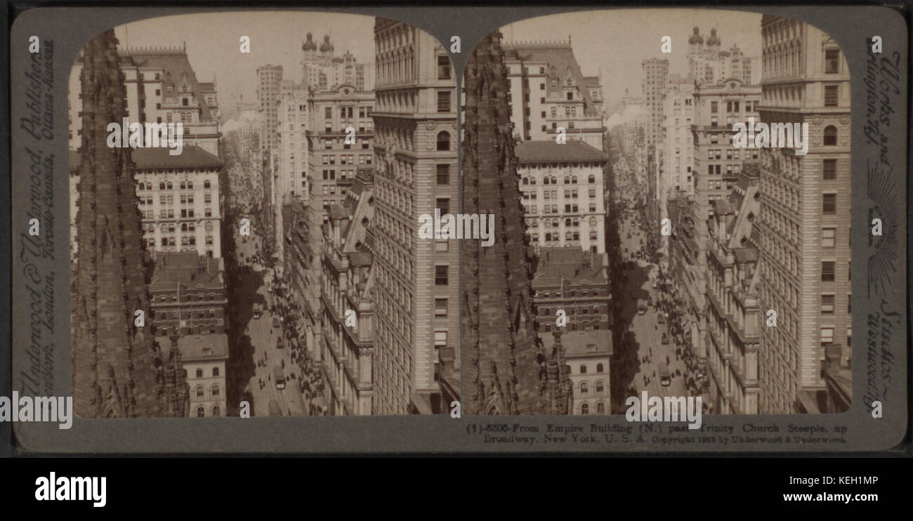 Von Empire Building (n.) vorbei an Trinity Church Kirchturm, bis Broadway, New York, U. S. A., von Underwood & Underwood 4 Stockfoto