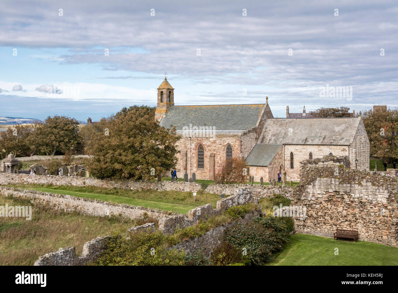 Lindisfarne Priory auf Holy Island, Lindisfarne, England, Großbritannien Stockfoto