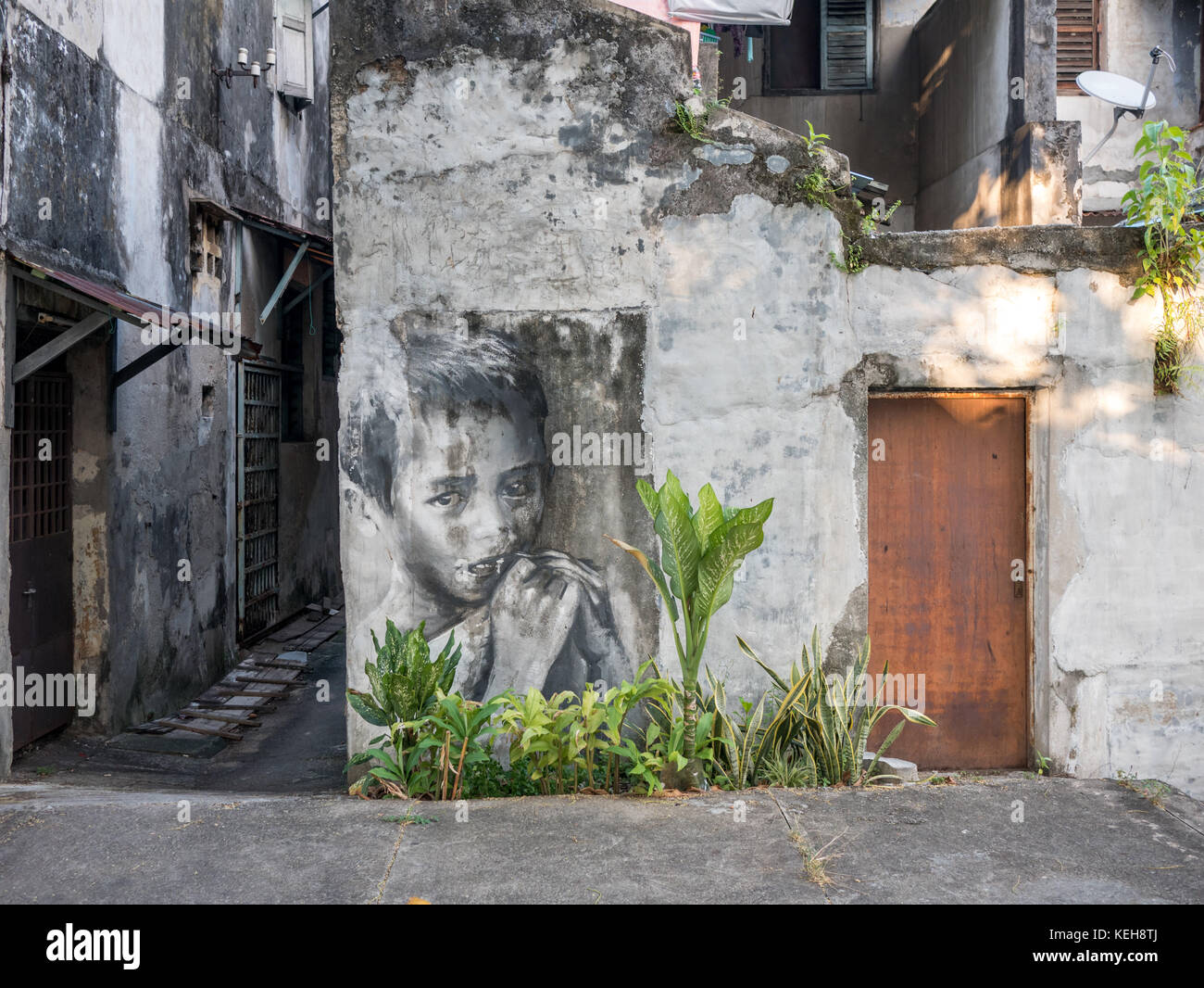 Penang Street Art Monochrome Portrait eines Jungen Stockfoto