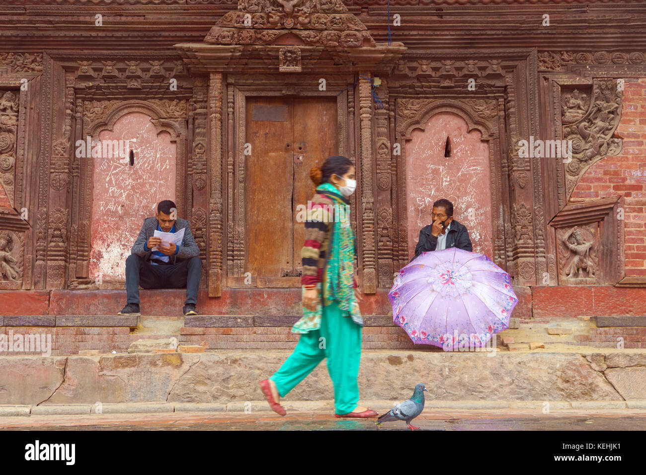 Leute an der Jagannath Tempel, Durbar Square, Kathmandu. Stockfoto