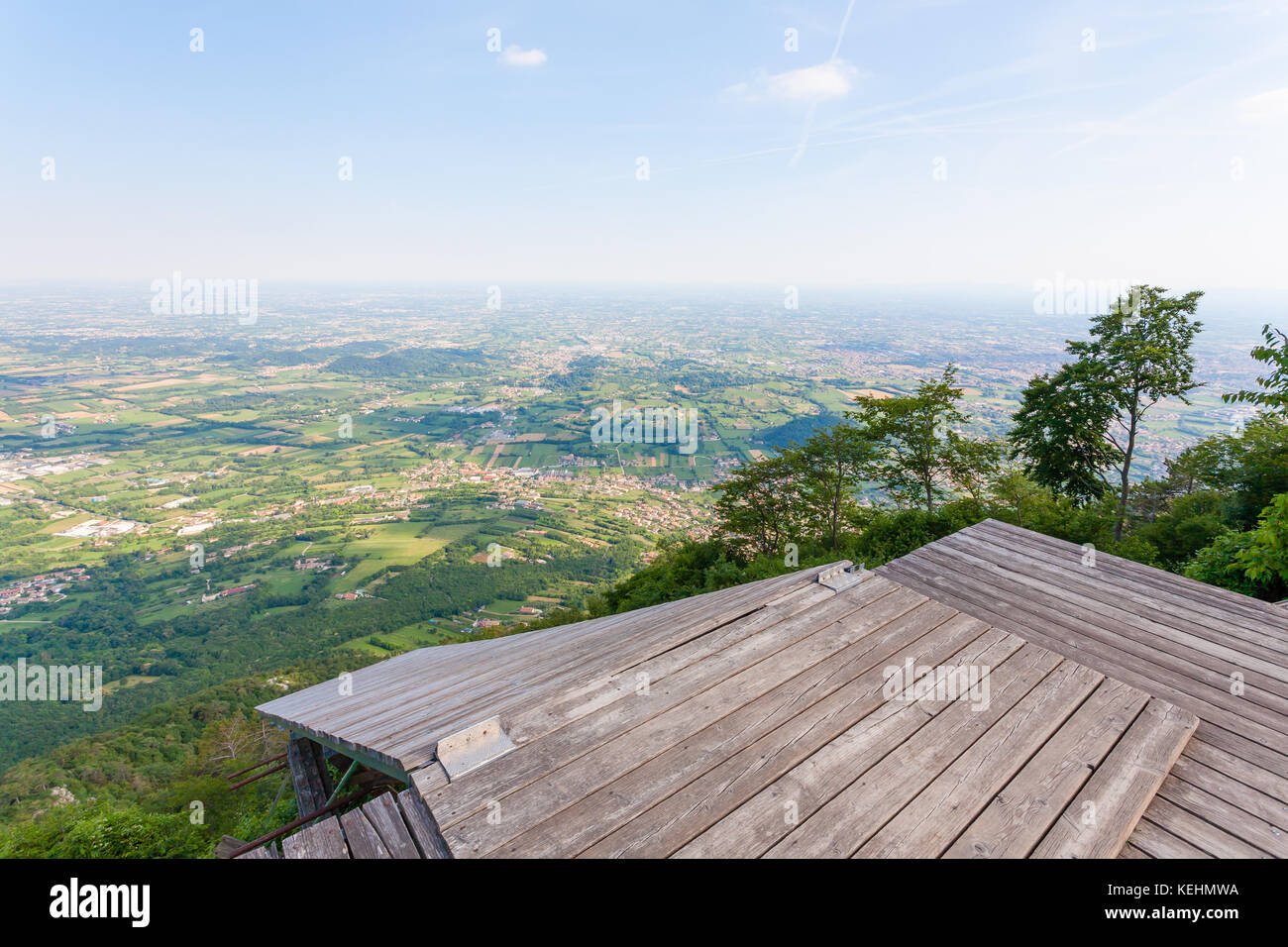 Paragliding-Plattform-Blick von oben. Paragliding, Extremsport Stockfoto