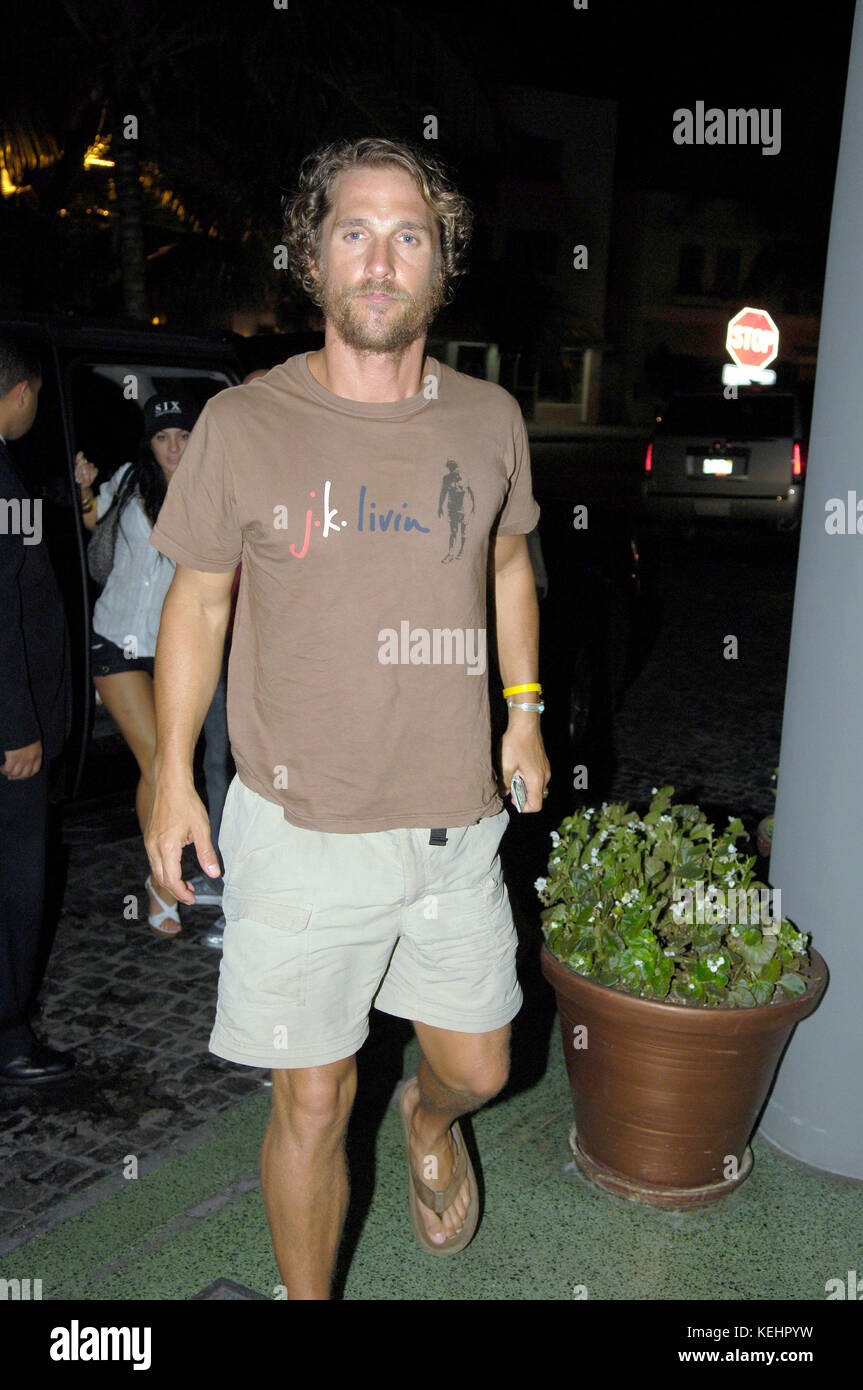 Miami, FL - 23. AUGUST: Matthew McConaughey am 23. August 2006 in Miami Beach, Florida. Kredit: Hoo-me.com/MediaPunch Stockfoto