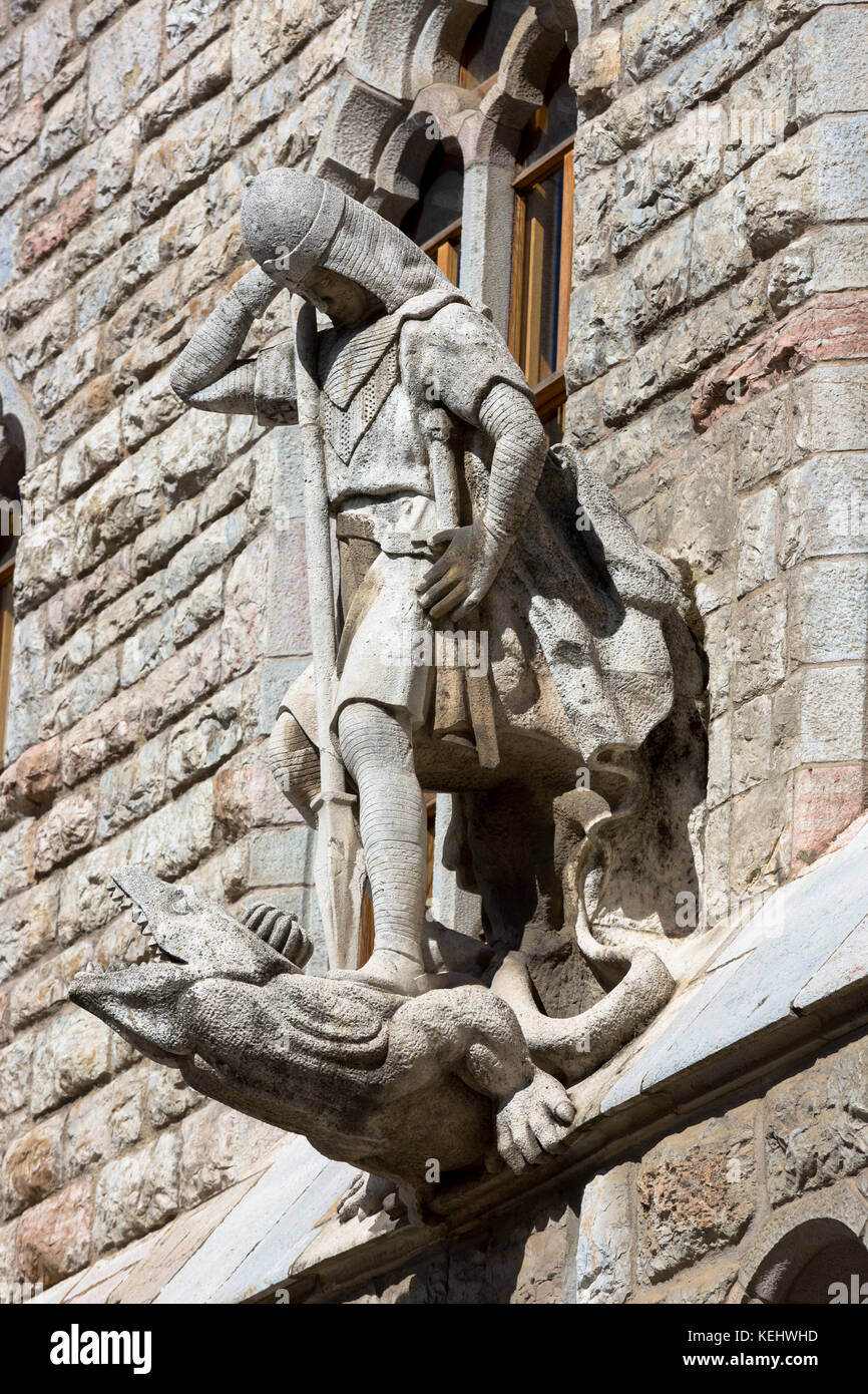 Steinstatue im Casa Espana Gebäude in Leon, Castilla y Leon, Spanien Stockfoto