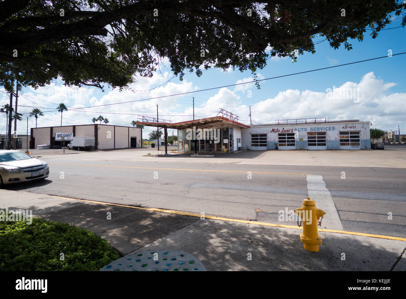 Verlassene automobile Service Center in Harlingen, Texas, USA. Stockfoto