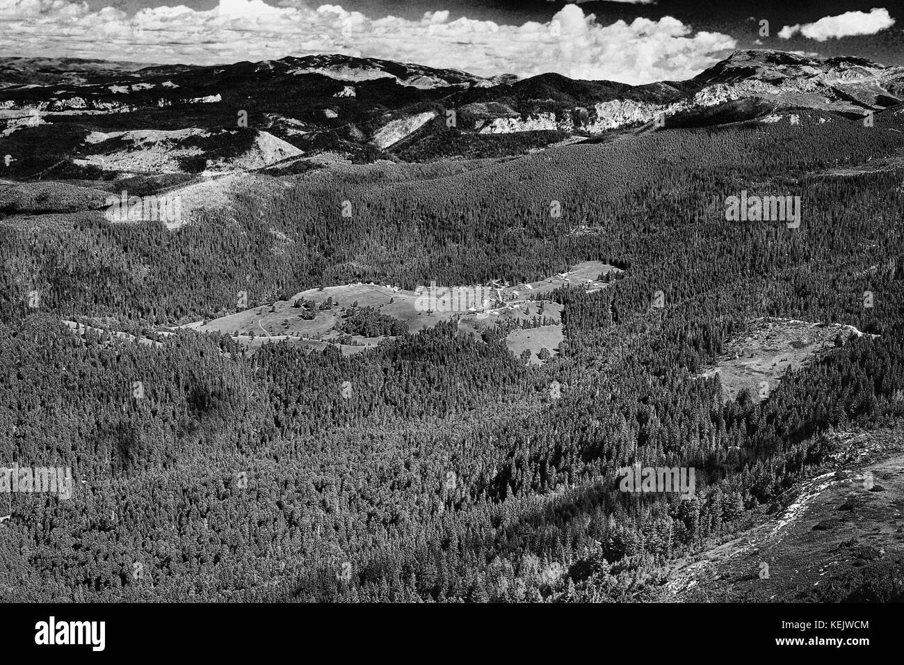 Schwarze und weiße hajla Berg im prokletije/bjeshket e namuna Bergen an der Grenze zwischen Montenegro und Kosovo Stockfoto