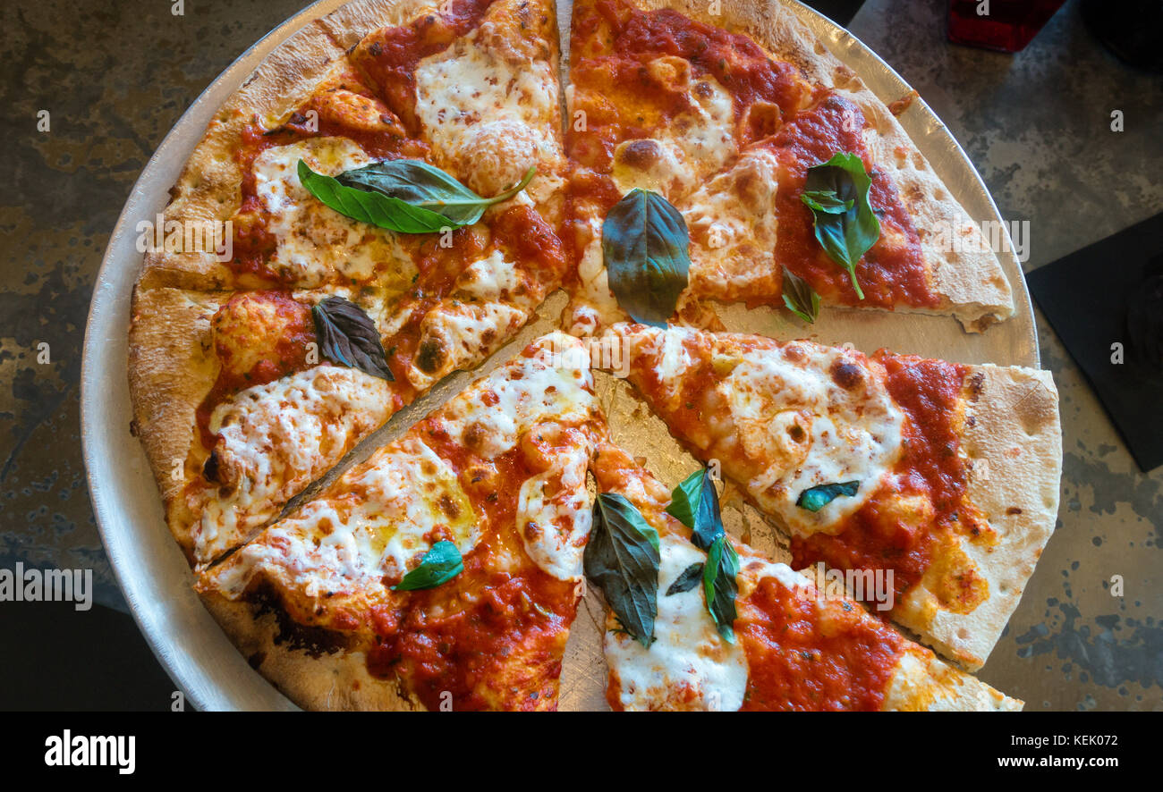 Nahaufnahme der Pizza Margherita Stockfoto