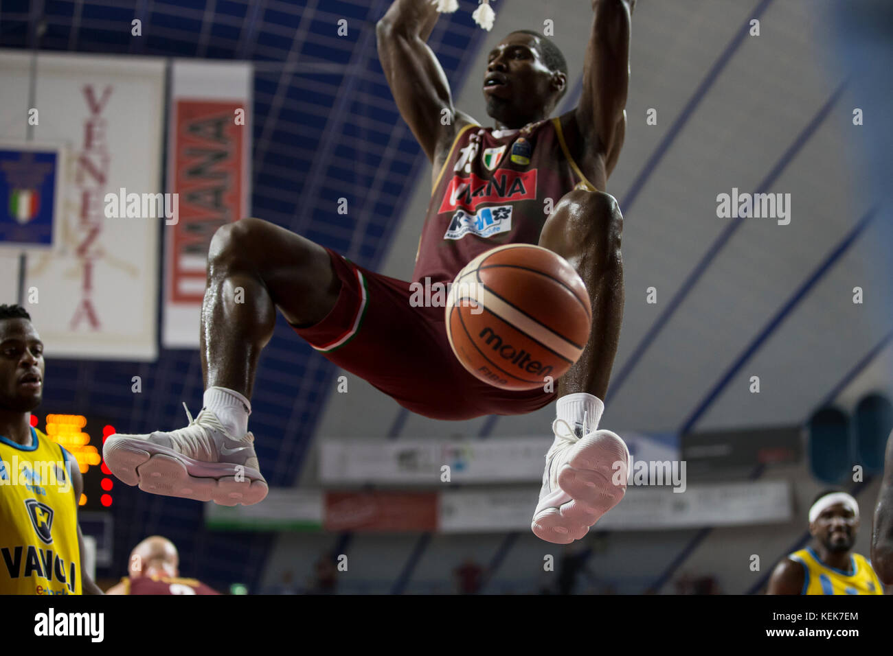 Italien. Oktober 2017. LBA Basketserie A Italiy Umana Reyer Venezia VS Vanoli Cremona Credit: Marco Serena Fotograf/Alamy Live News Stockfoto