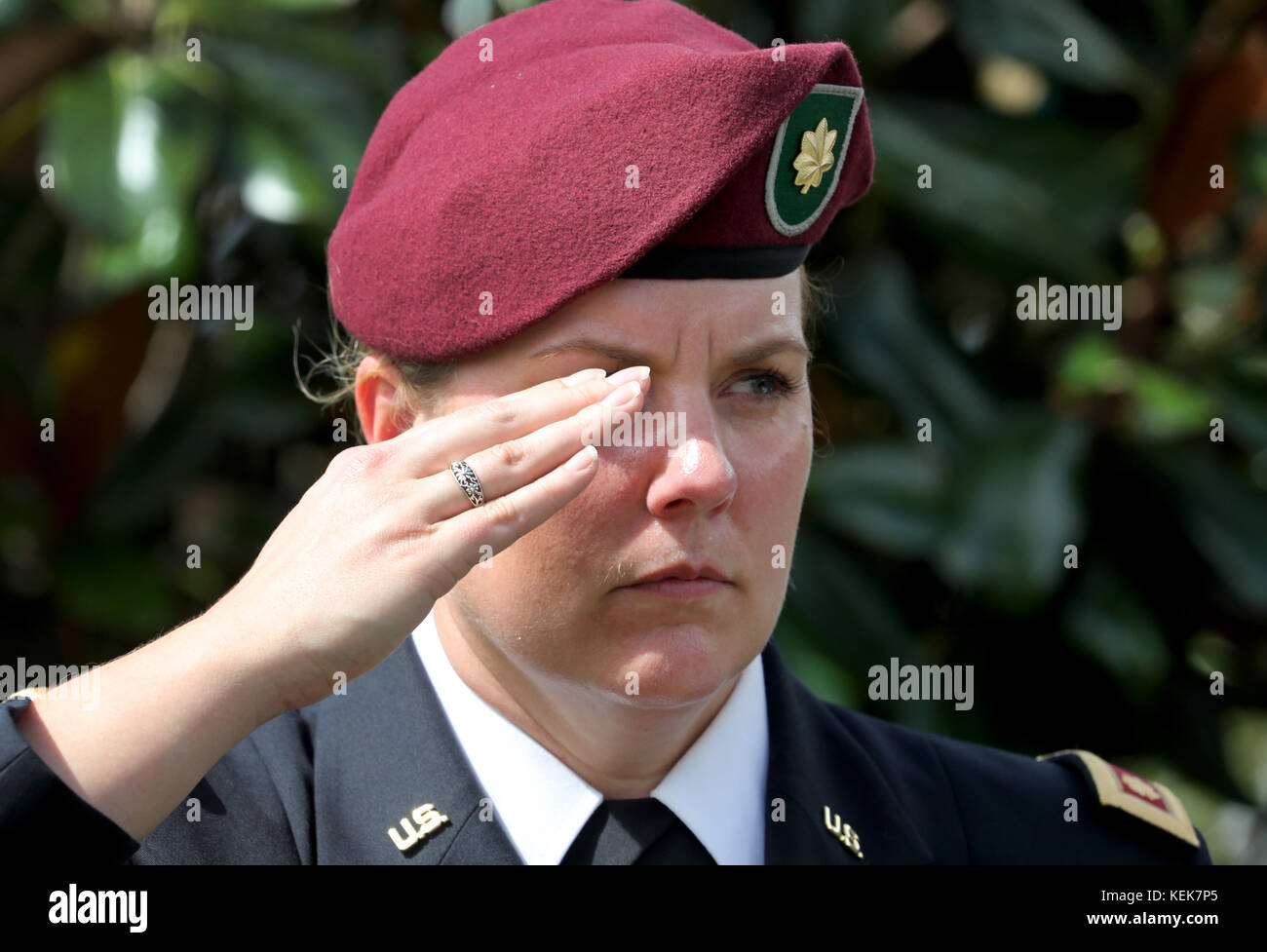 Ft. Lauderdale, Fl, USA. 23 Okt, 2017. die Beerdigung von Armee Sgt. la David Johnson wurde in Hollywood Memorial Gardens. Johnson wurde in Zusammenarbeit mit der U.S. Army Special Forces im nordwestlichen Afrika, wenn Islamisten auf Okt in einen Hinterhalt. 4, in der Nähe des Niger Grenze. Mike Stocker, South Florida Sun sentinel Credit: Sun-Sentinel/zuma Draht/alamy leben Nachrichten Stockfoto