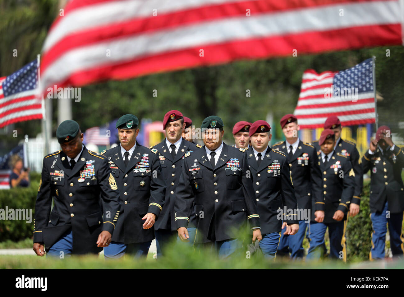 Ft. Lauderdale, FL, USA. Oktober 2017. Das Begräbnis von Army Sgt. La David Johnson wurde in Hollywood Memorial Gardens begraben. Johnson arbeitete mit den Spezialeinheiten der US-Armee in Nordwestafrika zusammen, als islamische Militante sie am 4. Oktober in der Nähe der Grenze zu Niger aus dem Hinterhalt überfielen. Mike Stocker, South Florida Sun-Sentinel Credit: Sun-Sentinel/ZUMA Wire/Alamy Live News Stockfoto