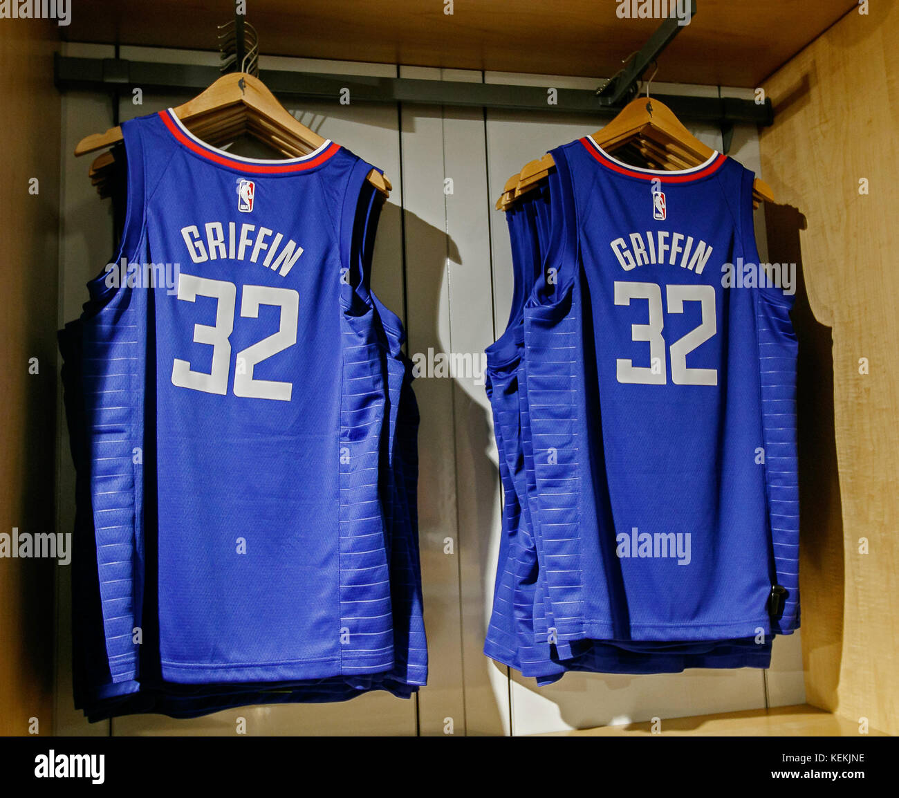 Replica Jersey von Blake Griffin von Los Angeles Clippers in der NBA Store in Manhattan. Stockfoto