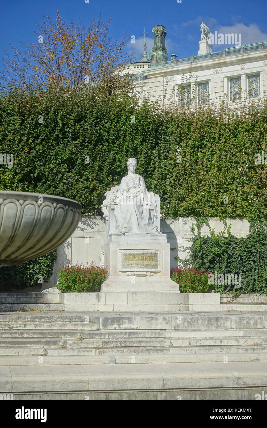 Wien, Volksgarten, Denkmal der Kaiserin Sissi (Kaiserin Elisabeth von Österreich) - Wien, Denkmal Kaiserin Sissi (Kaiserin Elisabeth von Österreich) Stockfoto