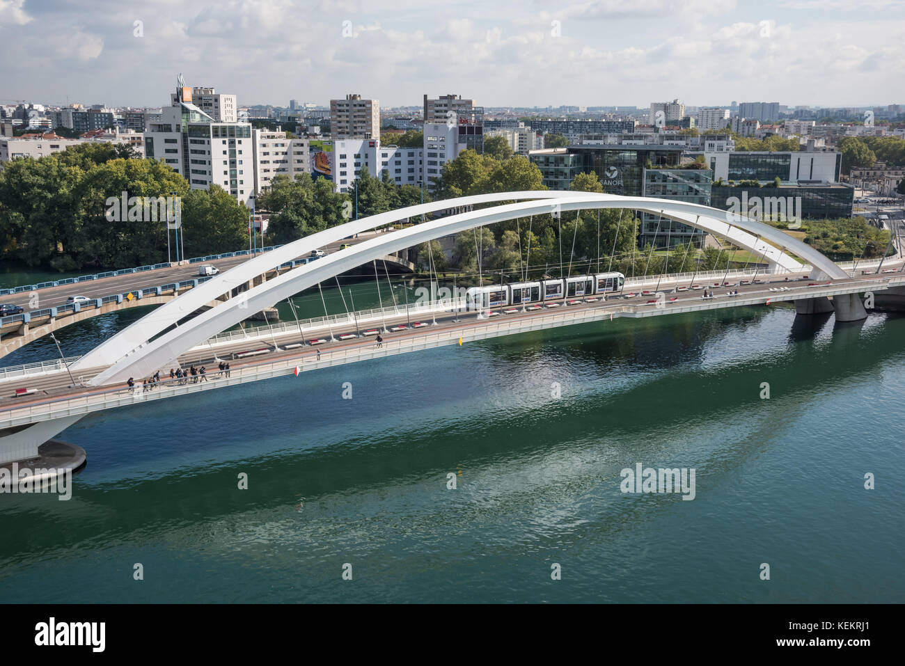 Lyon, Pont Raymond Barre, Straßenbahn Stockfoto
