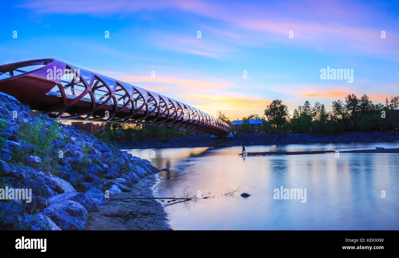 Farbe Himmel in der Peace Bridge Stockfoto