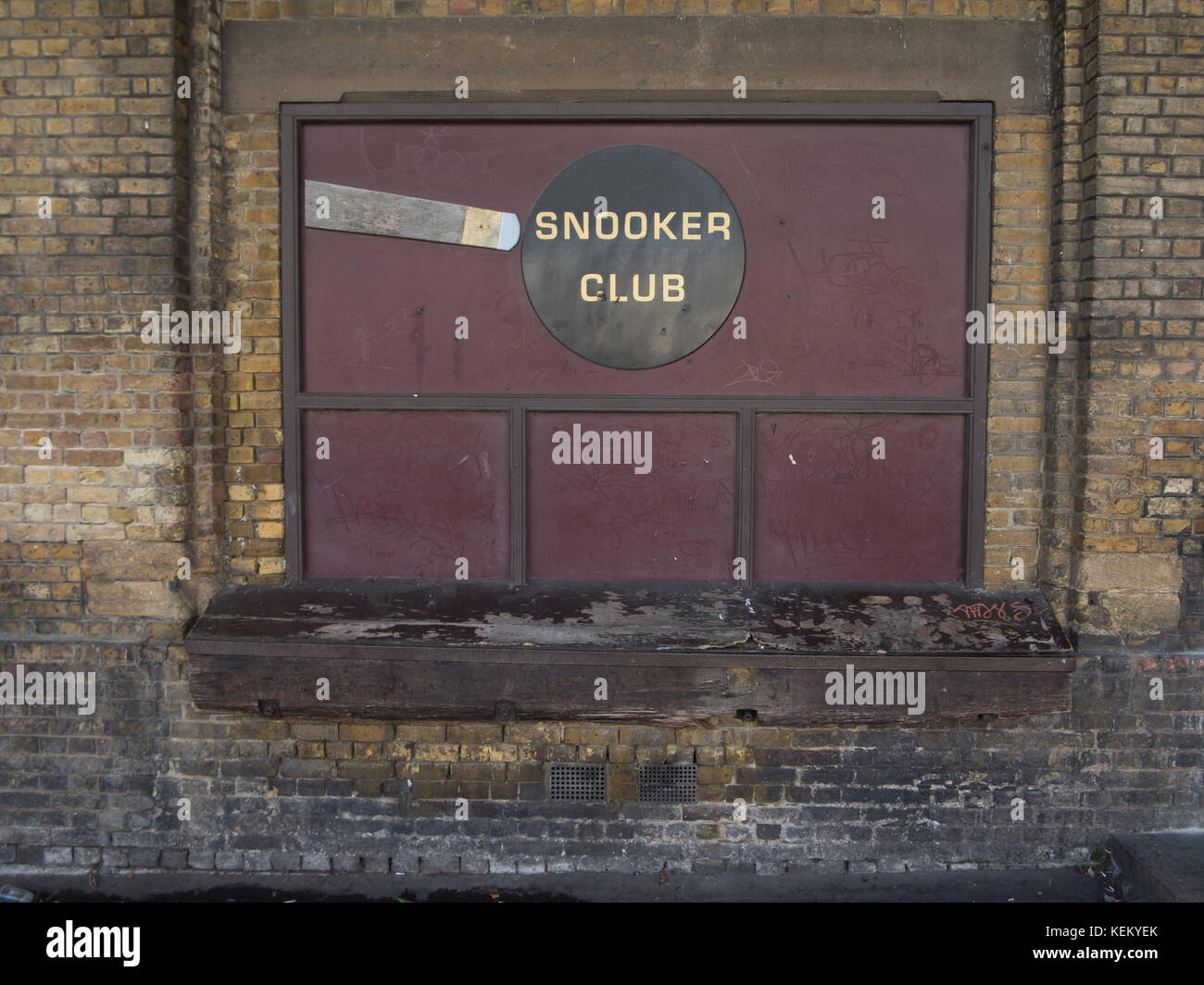 Eine alte snooker Club anmelden Stockfoto