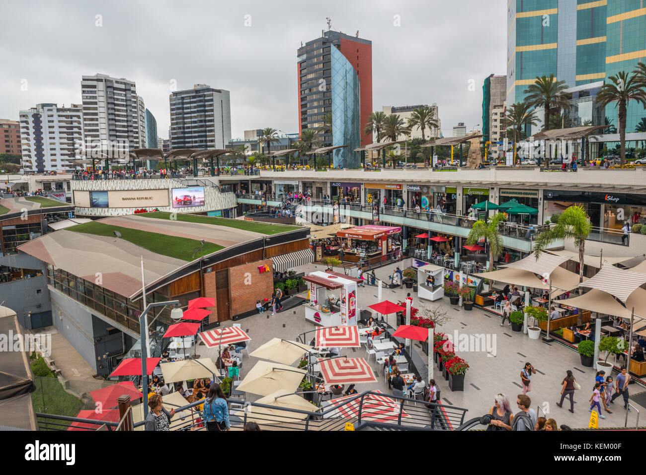 Miraflores ist ein Stadtteil von Lima in der Provinz in Peru. Es ist ein exklusiver Wohn- und gehobenen Einkaufsviertel südlich der Innenstadt von Lima. Stockfoto