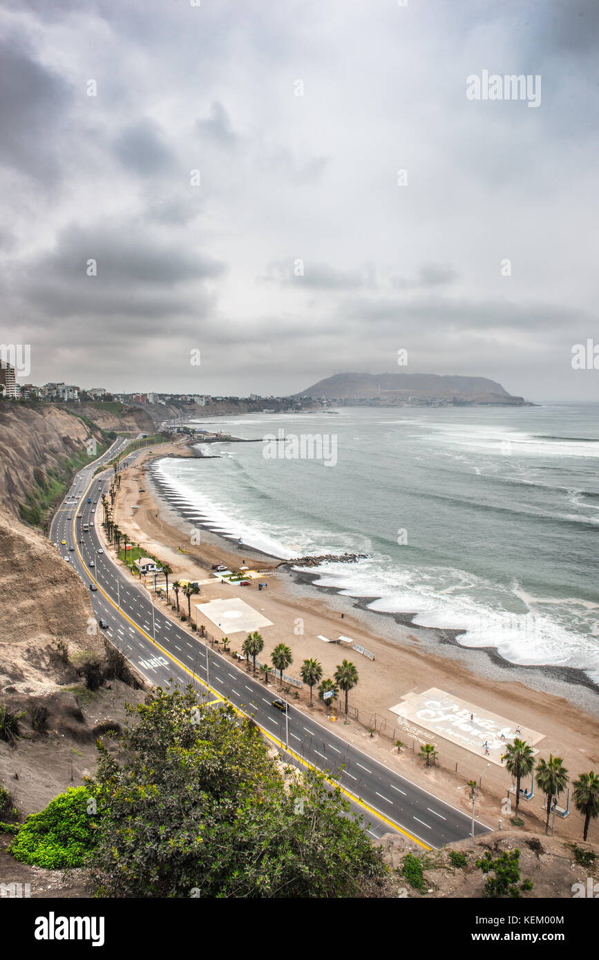 Miraflores ist ein Stadtteil von Lima in der Provinz in Peru. Es ist ein exklusiver Wohn- und gehobenen Einkaufsviertel südlich der Innenstadt von Lima. Stockfoto