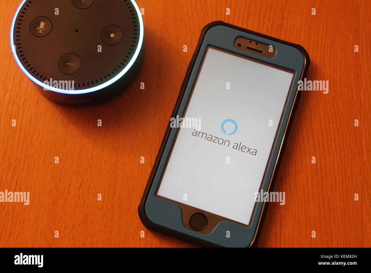 Alexa Echo Dot von Amazon Stockfoto