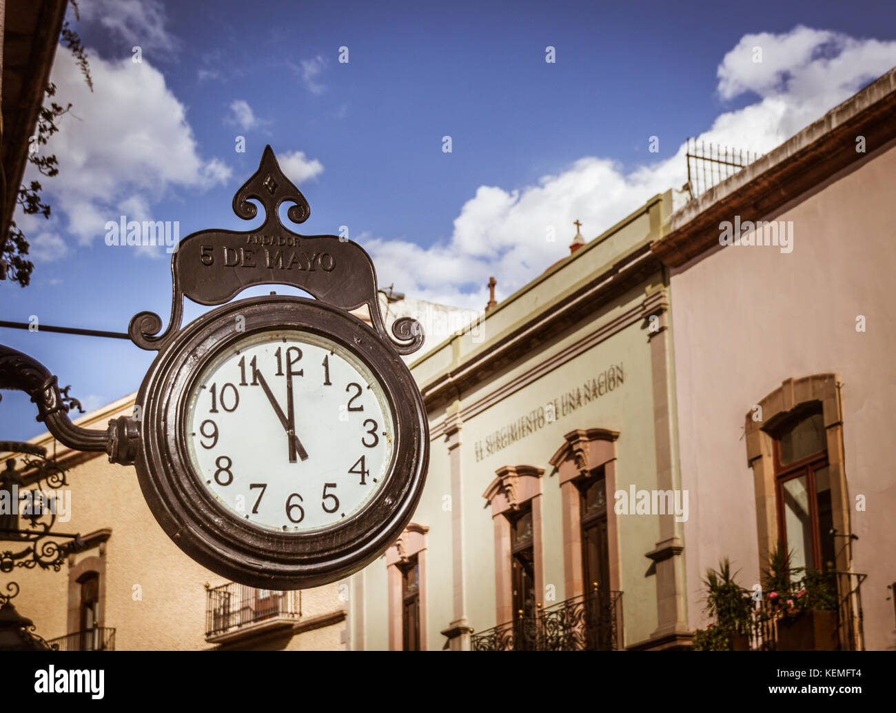 Santiago de Querétaro/Mexiko - 06. 22. 2017: traditionelle Uhr andador 5 de Mayo in Queretaro Mexiko Stockfoto