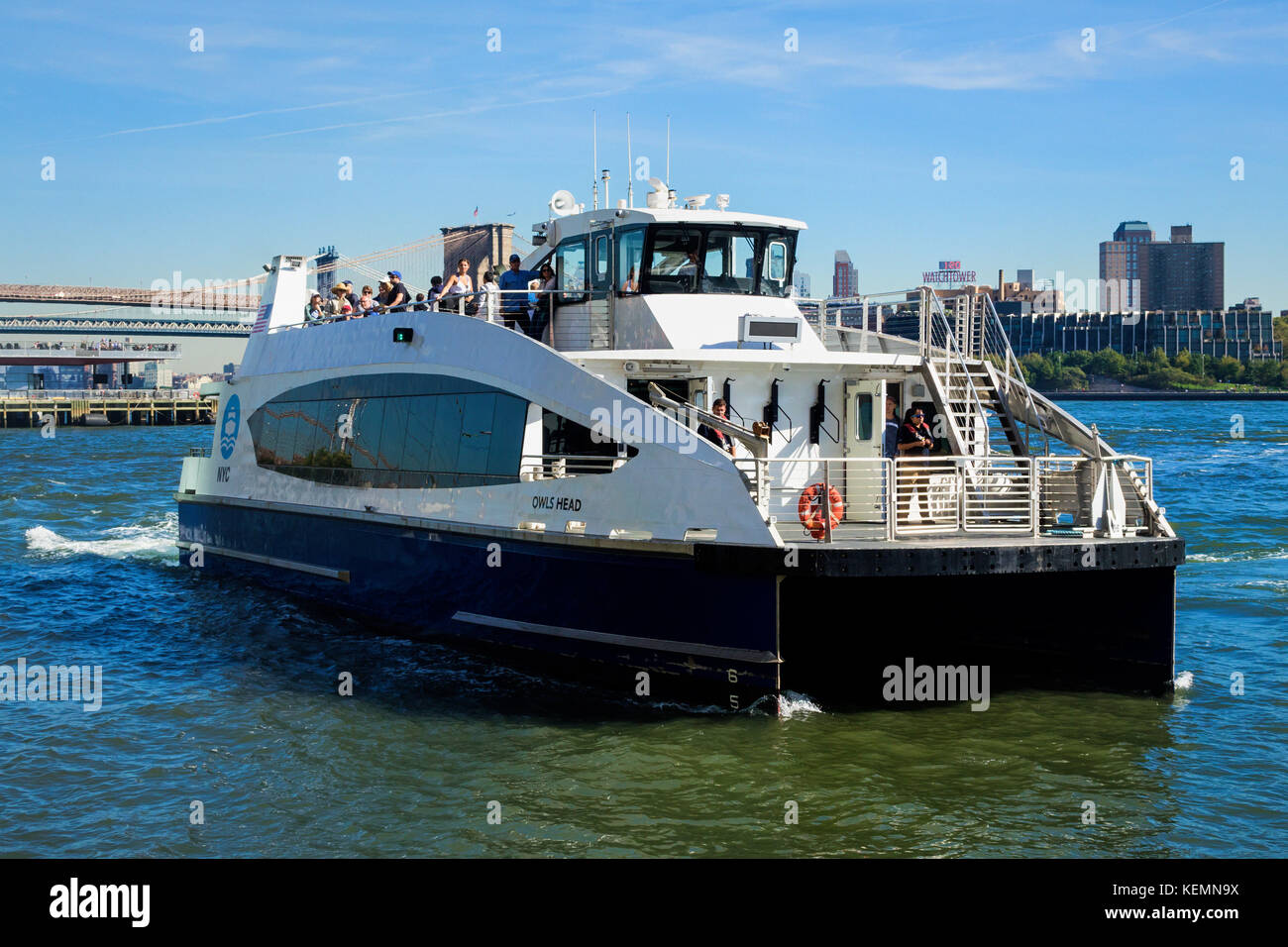 Die Rockaway Ferry wird am Pier 11 in der Nähe der Wall Street andocken Stockfoto