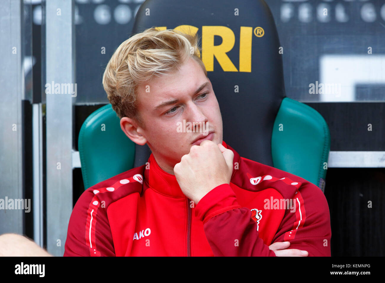 Sport,Fußball,Bundesliga,2017/2018,Borussia Mönchengladbach gegen Bayer 04 Leverkusen 1:5,Stadion Borussia Park,Ersatzbank,Julian Brandt (Bayer) Stockfoto